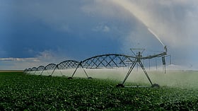 Alberta to scrap Water Act approvals for routine farming on private cropland